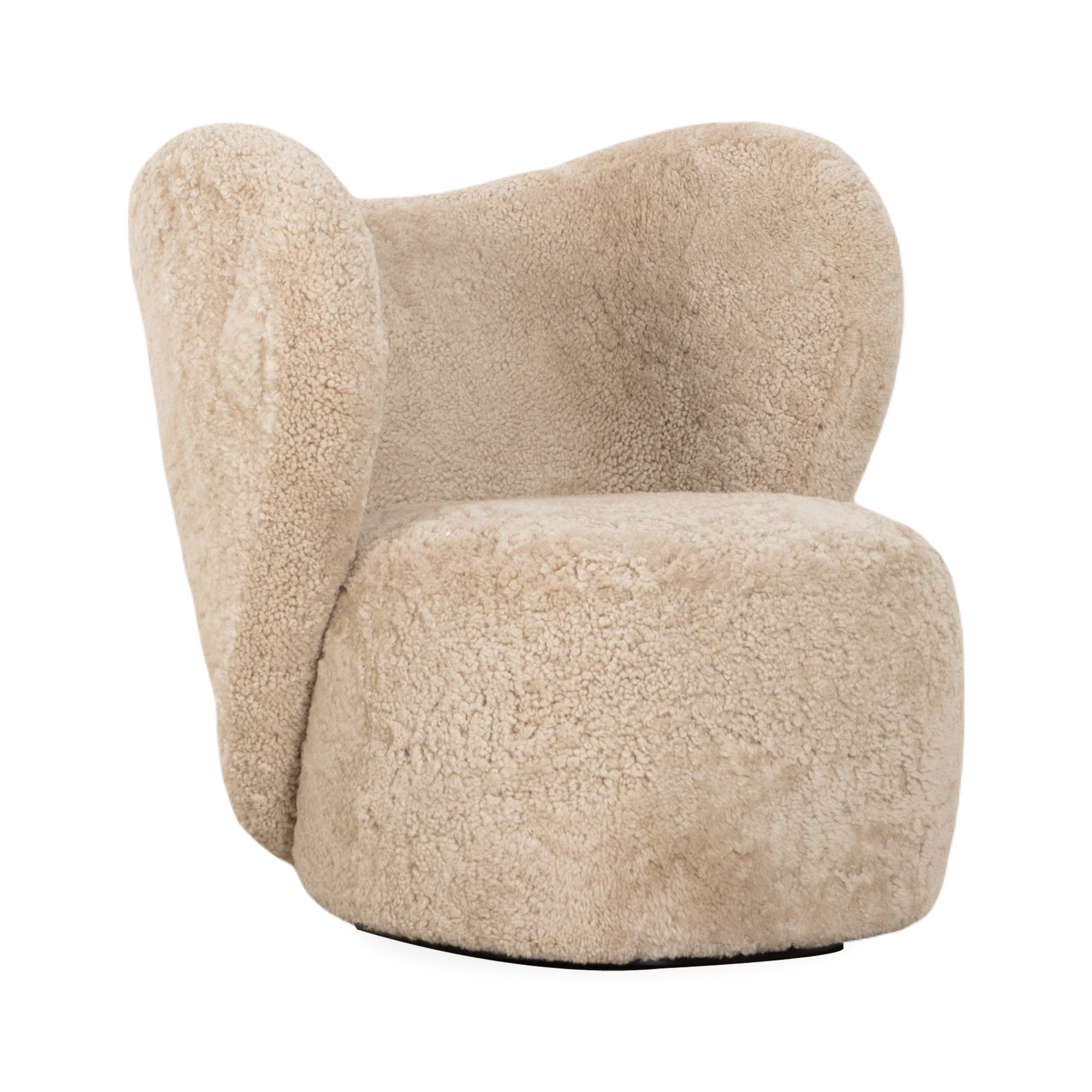 With a sculptural and organic shape, the Little Big Chair offers a bold silhouette with a welcoming presence.