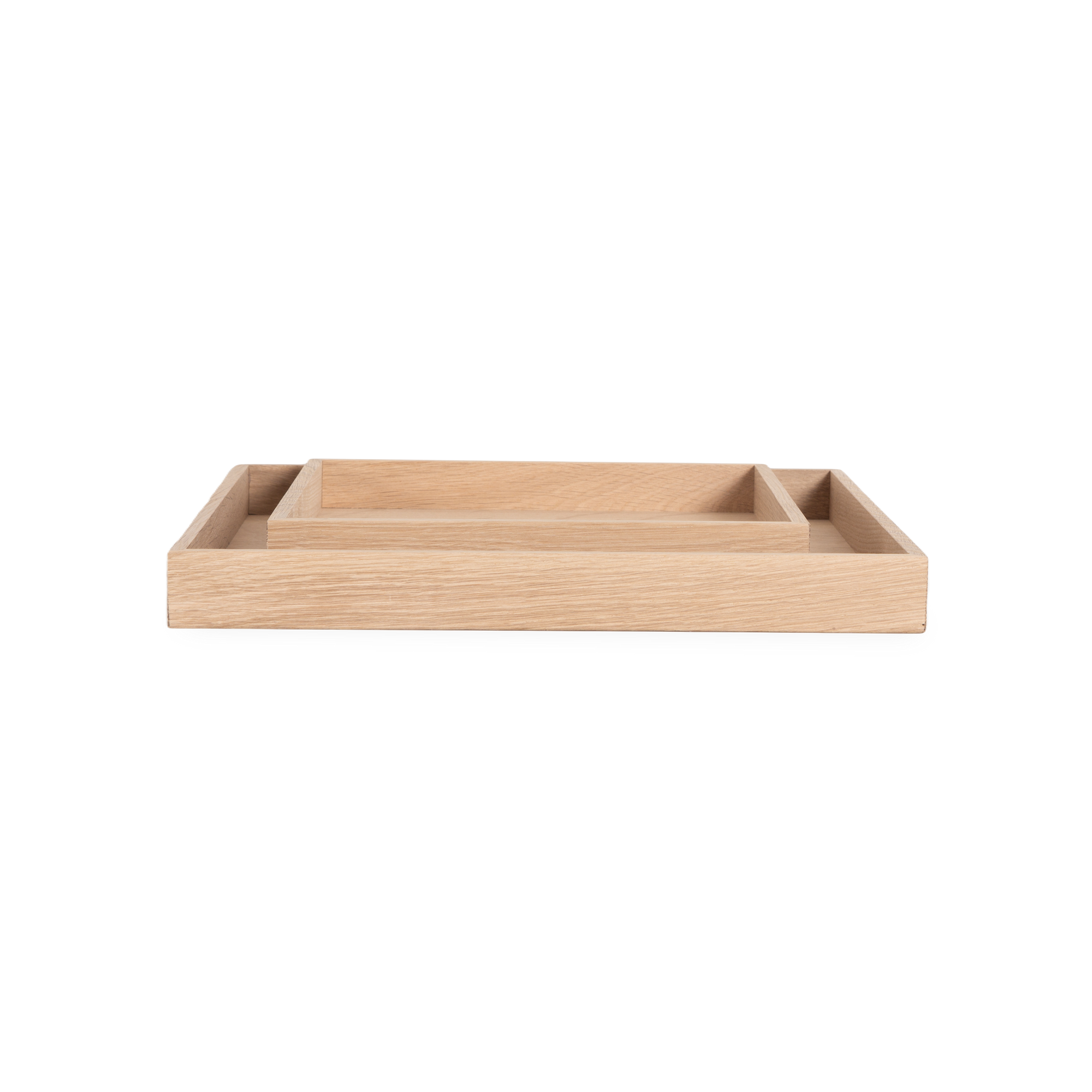 Created with a focus on elegance through simplicity, the Oak Tray was carefully crafted using high-quality oak wood from the Black Forest in Germany.